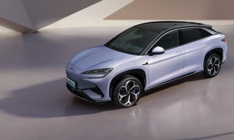 Что выгоднее: новый бюджетный электромобиль или премиум б/у